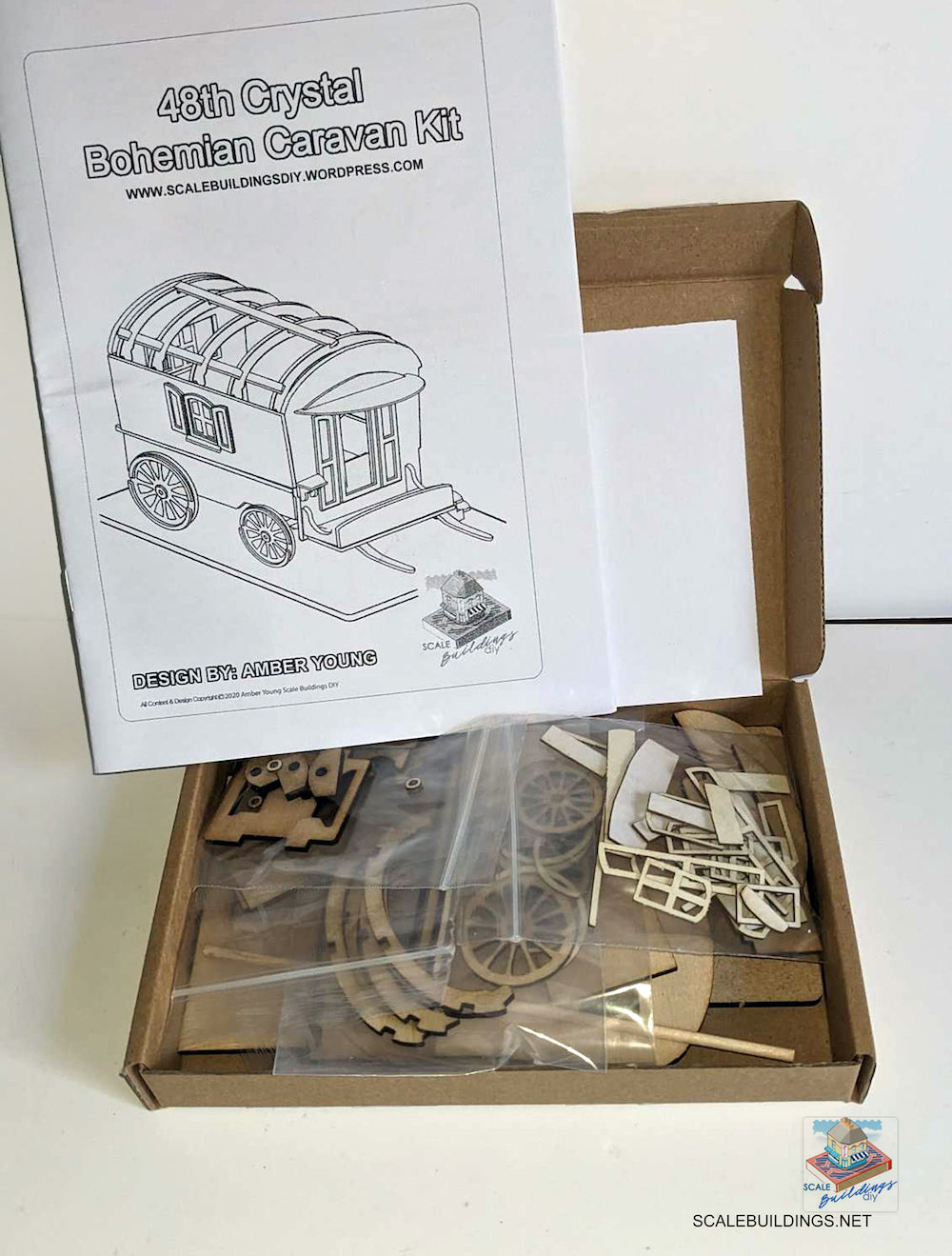 1:48th Crystal Caravan Miniature Kit Dollhouse Model Quarter Scale Miniature Caravan 1/48th dolls house Christmas gift
