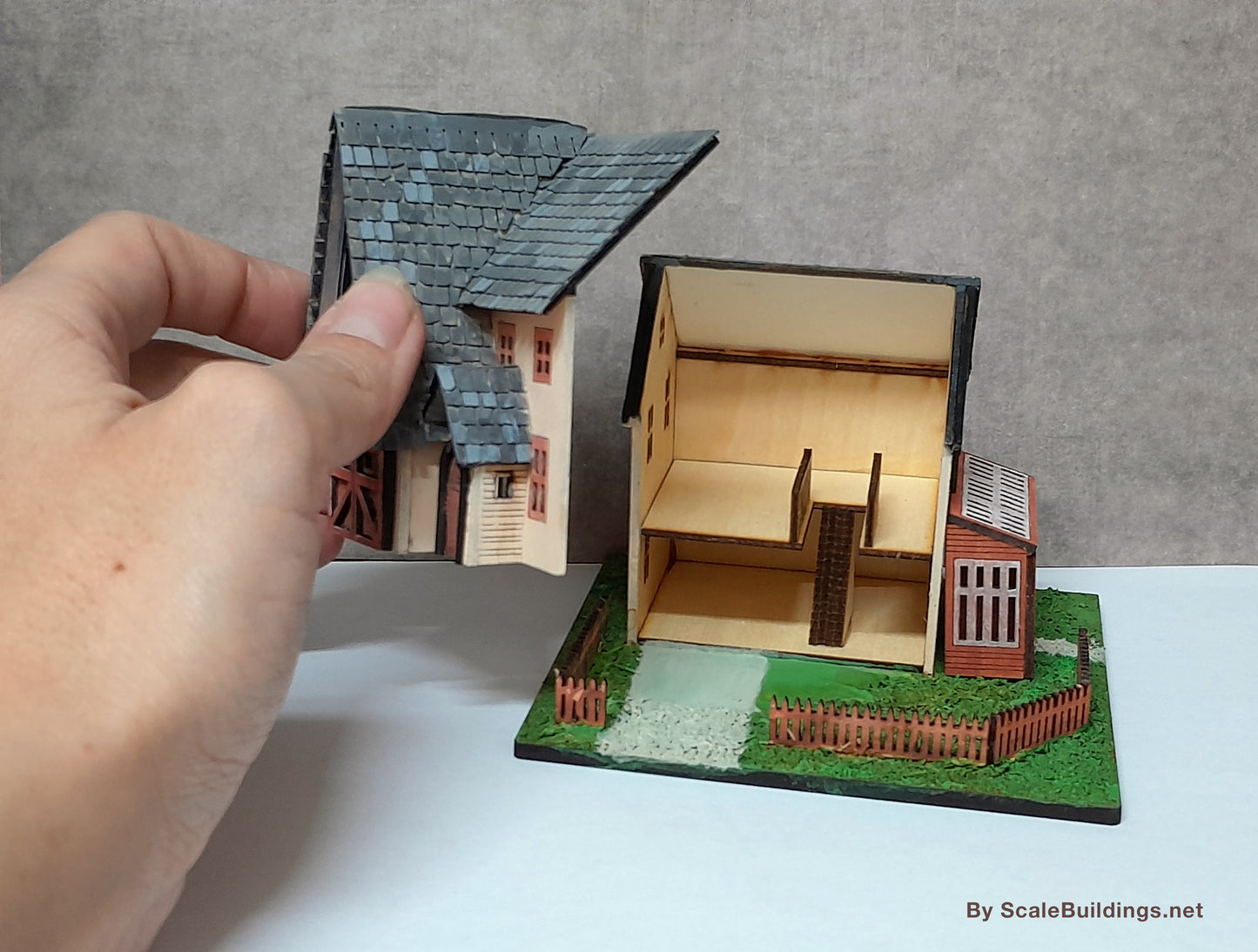 Finished Dollshouse Miniature Model in 1:144th scale: OWL HOLLOW