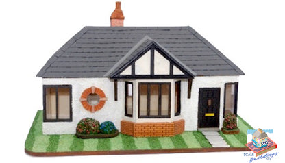 QUARTER SCALE DOLLHOUSE 1/48 House model Acorn Bungalow miniature kit gift for her